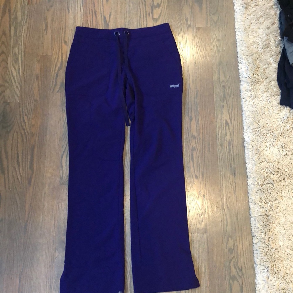 Greys Anatomy scrub pants XS purple.